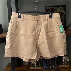 Pleated Gap Shorts Size 32/14